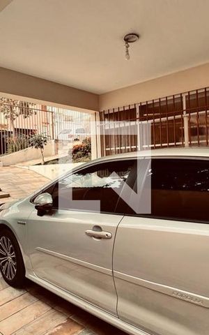 Casa à venda com 258m², 4 quartos e 2 vagas Casa à venda com 258m², 4 quartos e 2 vagasgaragem