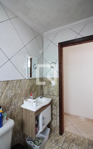 Casa à venda com 219m², 3 quartos e 4 vagasBanheiro Social