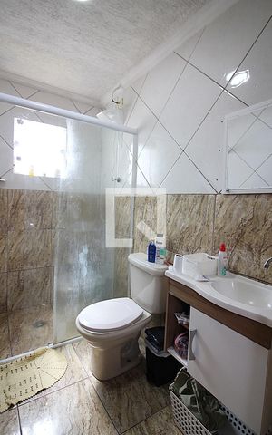 Casa à venda com 219m², 3 quartos e 4 vagasBanheiro Social