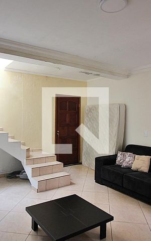 Casa à venda com 219m², 3 quartos e 4 vagasSala