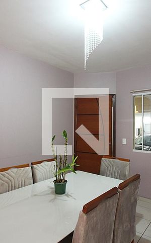 Casa à venda com 219m², 3 quartos e 4 vagasCopa
