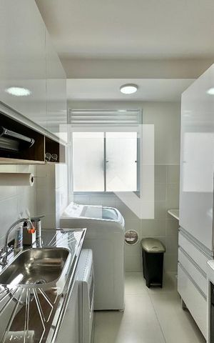 Apartamento para alugar com 48m², 2 quartos e 1 vaga Apartamento para alugar com 48m², 2 quartos e 1 vagaCozinha e Área de Serviço