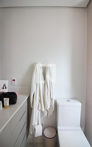 Apartamento à venda com 107m², 3 quartos e 2 vagasQuarto 1 - Suíte Banheiro