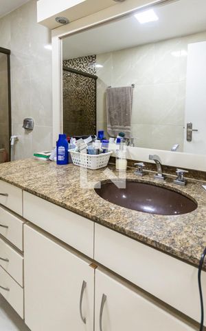 Apartamento à venda com 118m², 3 quartos e 1 vagaBanheiro