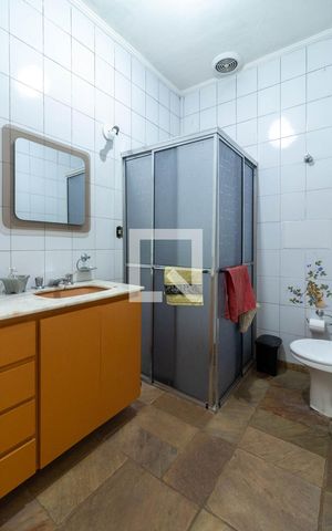 Casa à venda com 130m², 2 quartos e 1 vagaBanheiro