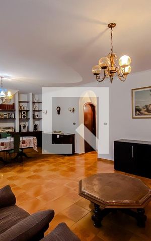 Casa à venda com 350m², 4 quartos e 4 vagasSala
