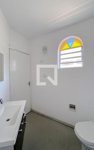 Casa à venda com 350m², 4 quartos e 4 vagasBanheiro (Casa 2)