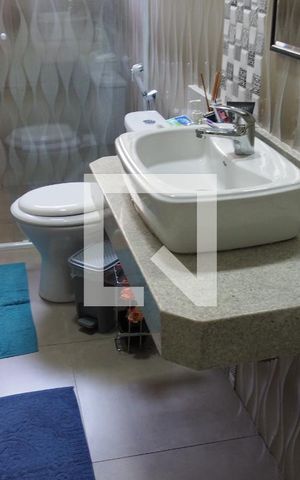 Casa à venda com 230m², 3 quartos e 5 vagasBanheiro do Quarto Suíte