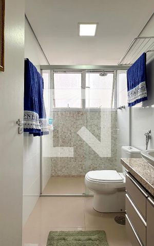 Apartamento à venda com 75m², 2 quartos e 1 vagaBanheiro