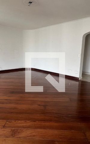 Apartamento à venda com 218m², 3 quartos e 2 vagas Apartamento à venda com 218m², 3 quartos e 2 vagasSala