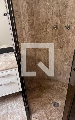 Apartamento à venda com 218m², 3 quartos e 2 vagas Apartamento à venda com 218m², 3 quartos e 2 vagasBanheiro da Suíte 2
