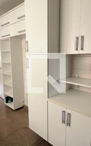 Apartamento à venda com 218m², 3 quartos e 2 vagas Apartamento à venda com 218m², 3 quartos e 2 vagasCozinha - Armários
