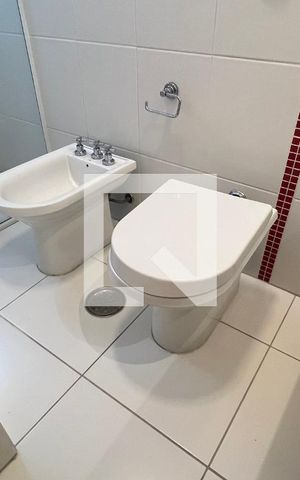Apartamento à venda com 218m², 3 quartos e 2 vagas Apartamento à venda com 218m², 3 quartos e 2 vagasBanheiro da Suíte 1