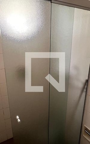 Apartamento à venda com 218m², 3 quartos e 2 vagas Apartamento à venda com 218m², 3 quartos e 2 vagasBanheiro de serviço