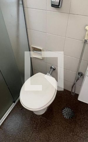Apartamento à venda com 218m², 3 quartos e 2 vagas Apartamento à venda com 218m², 3 quartos e 2 vagasBanheiro de serviço