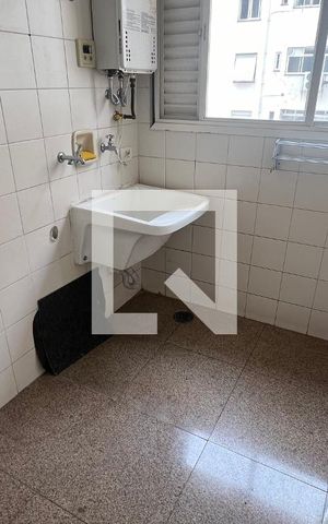 Apartamento à venda com 218m², 3 quartos e 2 vagas Apartamento à venda com 218m², 3 quartos e 2 vagasÁrea de Serviço
