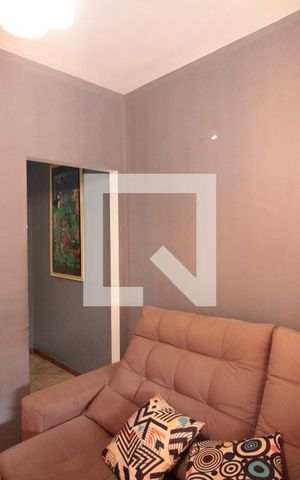 Casa para alugar com 90m², 2 quartos e 1 vagaSala
