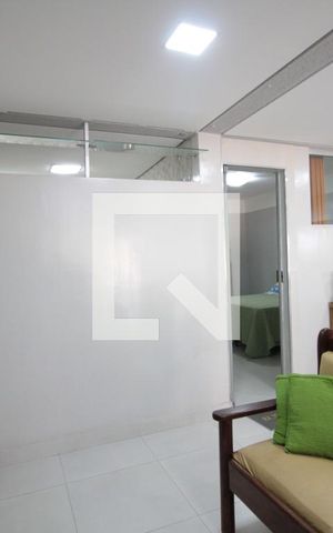 Casa à venda com 220m², 4 quartos e 2 vagasSala de TV