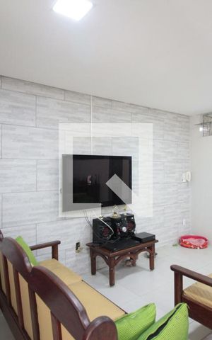 Casa à venda com 220m², 4 quartos e 2 vagasSala de TV