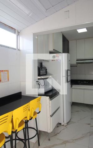 Casa à venda com 220m², 4 quartos e 2 vagasCozinha