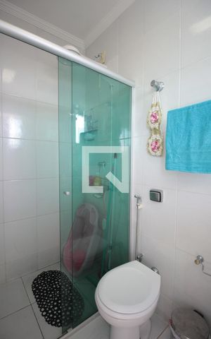 Casa à venda com 220m², 4 quartos e 2 vagasBanheiro da Suite 2