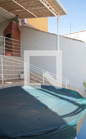 Casa à venda com 220m², 4 quartos e 2 vagasArea Externa