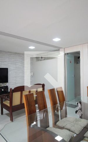 Casa à venda com 220m², 4 quartos e 2 vagasSala de TV