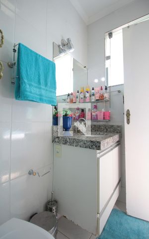 Casa à venda com 220m², 4 quartos e 2 vagasBanheiro da Suite 2