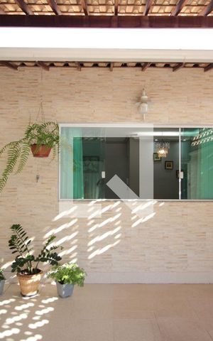 Casa à venda com 220m², 4 quartos e 2 vagasGaragem