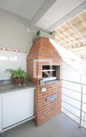 Casa à venda com 220m², 4 quartos e 2 vagasArea de Serviço e Area Gourmet