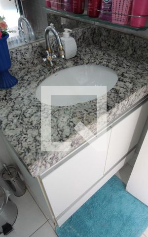Casa à venda com 220m², 4 quartos e 2 vagasBanheiro da Suite 2