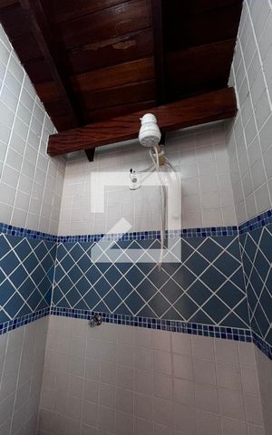 Casa à venda com 352m², 4 quartos e 4 vagas Casa à venda com 352m², 4 quartos e 4 vagasBanheiro