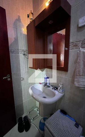 Casa à venda com 352m², 4 quartos e 4 vagas Casa à venda com 352m², 4 quartos e 4 vagasBanheiro