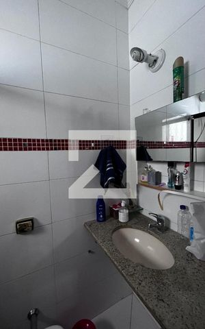 Casa à venda com 352m², 4 quartos e 4 vagas Casa à venda com 352m², 4 quartos e 4 vagasBanheiro
