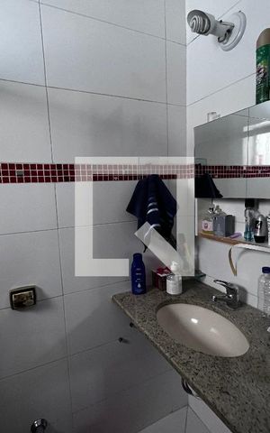 Casa à venda com 352m², 4 quartos e 4 vagas Casa à venda com 352m², 4 quartos e 4 vagasBanheiro