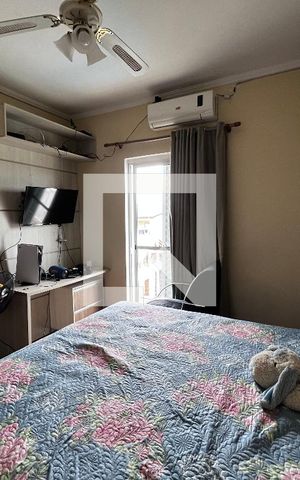 Casa à venda com 352m², 4 quartos e 4 vagas Casa à venda com 352m², 4 quartos e 4 vagasQuarto de Serviço