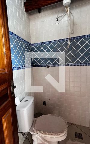 Casa à venda com 352m², 4 quartos e 4 vagas Casa à venda com 352m², 4 quartos e 4 vagasBanheiro