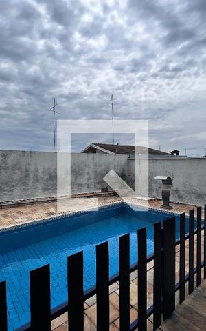 Casa à venda com 352m², 4 quartos e 4 vagas Casa à venda com 352m², 4 quartos e 4 vagasÁrea comum