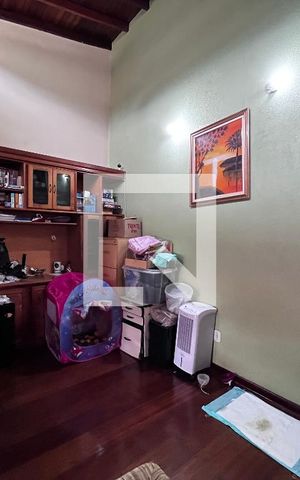 Casa à venda com 352m², 4 quartos e 4 vagas Casa à venda com 352m², 4 quartos e 4 vagasQuarto 3