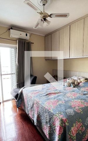 Casa à venda com 352m², 4 quartos e 4 vagas Casa à venda com 352m², 4 quartos e 4 vagasQuarto de Serviço
