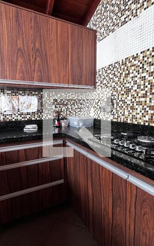 Casa à venda com 352m², 4 quartos e 4 vagas Casa à venda com 352m², 4 quartos e 4 vagasÁrea comum