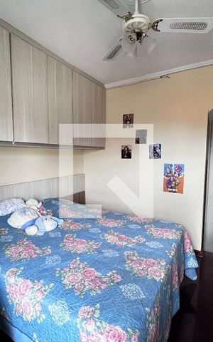 Casa à venda com 352m², 4 quartos e 4 vagas Casa à venda com 352m², 4 quartos e 4 vagasQuarto de Serviço
