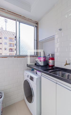 Apartamento para alugar com 60m², 2 quartos e 1 vagaCozinha e área de serviço