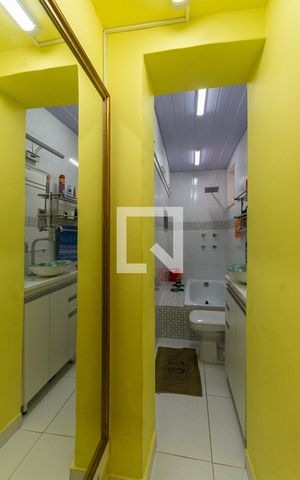Apartamento à venda com 75m², 3 quartos e sem vagaBanheiro Suíte