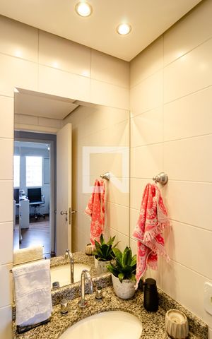 Apartamento à venda com 89m², 3 quartos e 2 vagas Apartamento à venda com 89m², 3 quartos e 2 vagasBanheiro Social