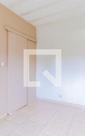 Casa para alugar com 35m², 1 quarto e sem vaga Casa para alugar com 35m², 1 quarto e sem vagaQuarto
