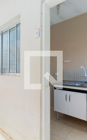 Casa para alugar com 35m², 1 quarto e sem vaga Casa para alugar com 35m², 1 quarto e sem vagaFachada