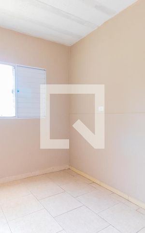 Casa para alugar com 35m², 1 quarto e sem vaga Casa para alugar com 35m², 1 quarto e sem vagaQuarto