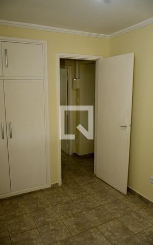 Casa à venda com 200m², 3 quartos e 3 vagas Casa à venda com 200m², 3 quartos e 3 vagasQuarto 2