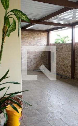 Casa à venda com 200m², 3 quartos e 3 vagas Casa à venda com 200m², 3 quartos e 3 vagasGaragem